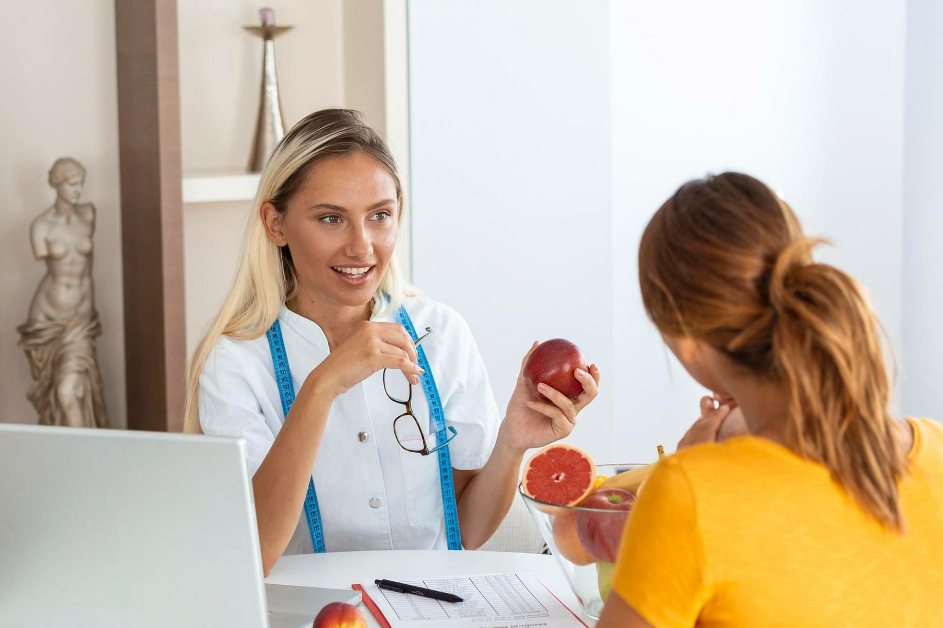 Hormone therapy (Image by stefamerpik on Freepik)